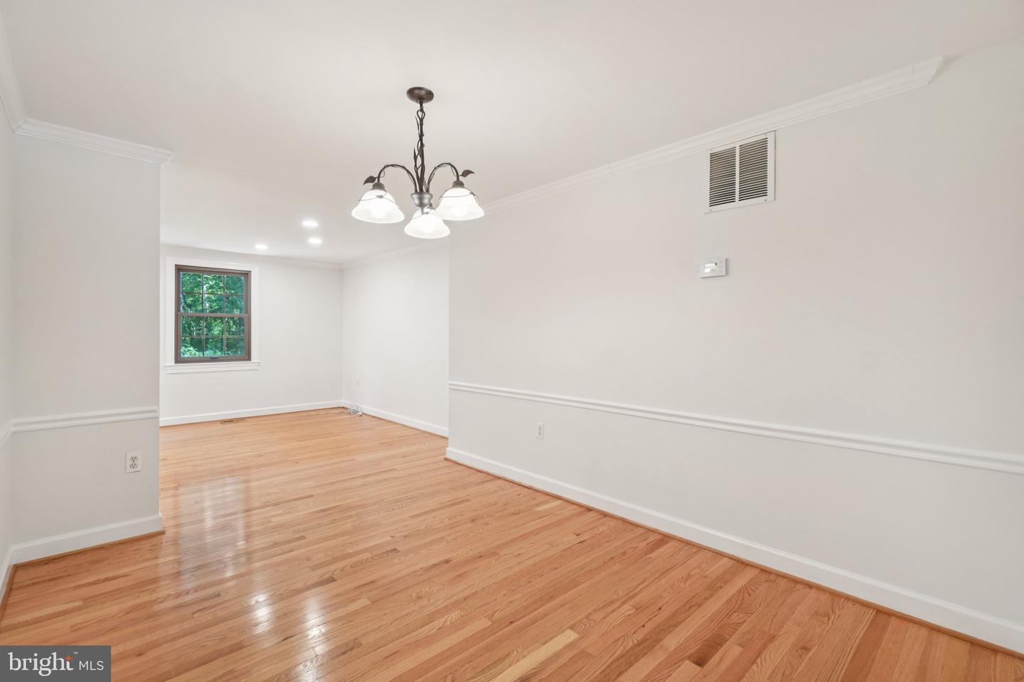 5997 CLERKENWELL CT, BURKE, Virginia 22015, 3 Bedrooms Bedrooms, ,2 BathroomsBathrooms,Residential,For sale,5997 CLERKENWELL CT,VAFX2253648 MLS # VAFX2253648