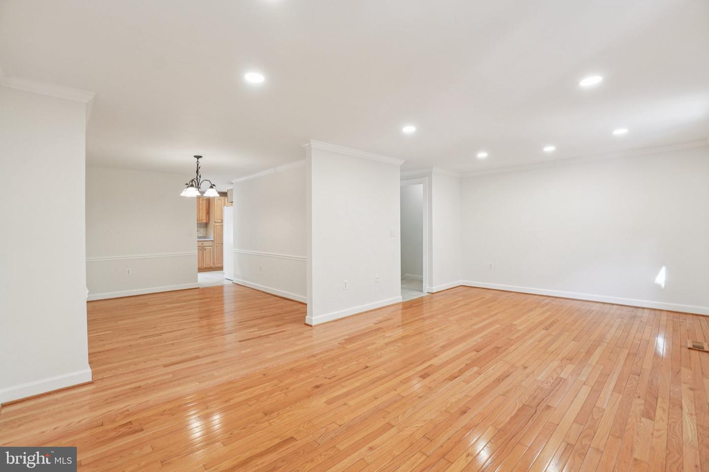 5997 CLERKENWELL CT, BURKE, Virginia 22015, 3 Bedrooms Bedrooms, ,2 BathroomsBathrooms,Residential,For sale,5997 CLERKENWELL CT,VAFX2253648 MLS # VAFX2253648
