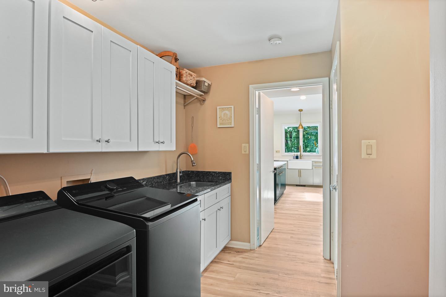1092 LORAN CT, GREAT FALLS, Virginia 22066, 4 Bedrooms Bedrooms, ,2 BathroomsBathrooms,Residential,For sale,1092 LORAN CT,VAFX2253650 MLS # VAFX2253650