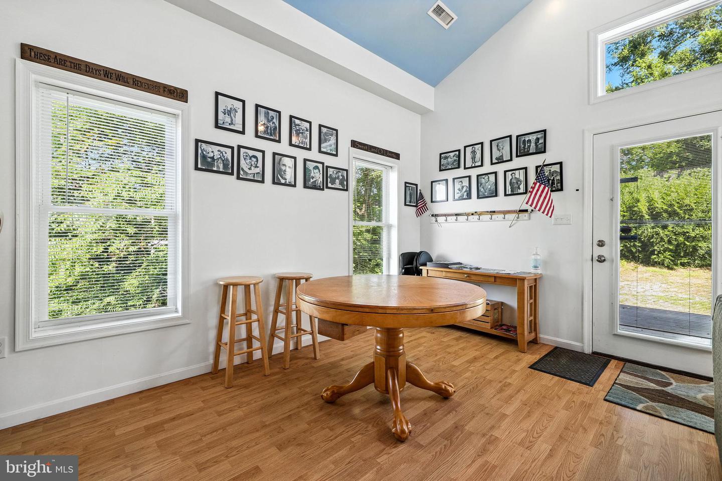 107 VIRGINIA AVE, SHENANDOAH, Virginia 22849, 2 Bedrooms Bedrooms, ,2 BathroomsBathrooms,Residential,For sale,107 VIRGINIA AVE,VAPA2005112 MLS # VAPA2005112