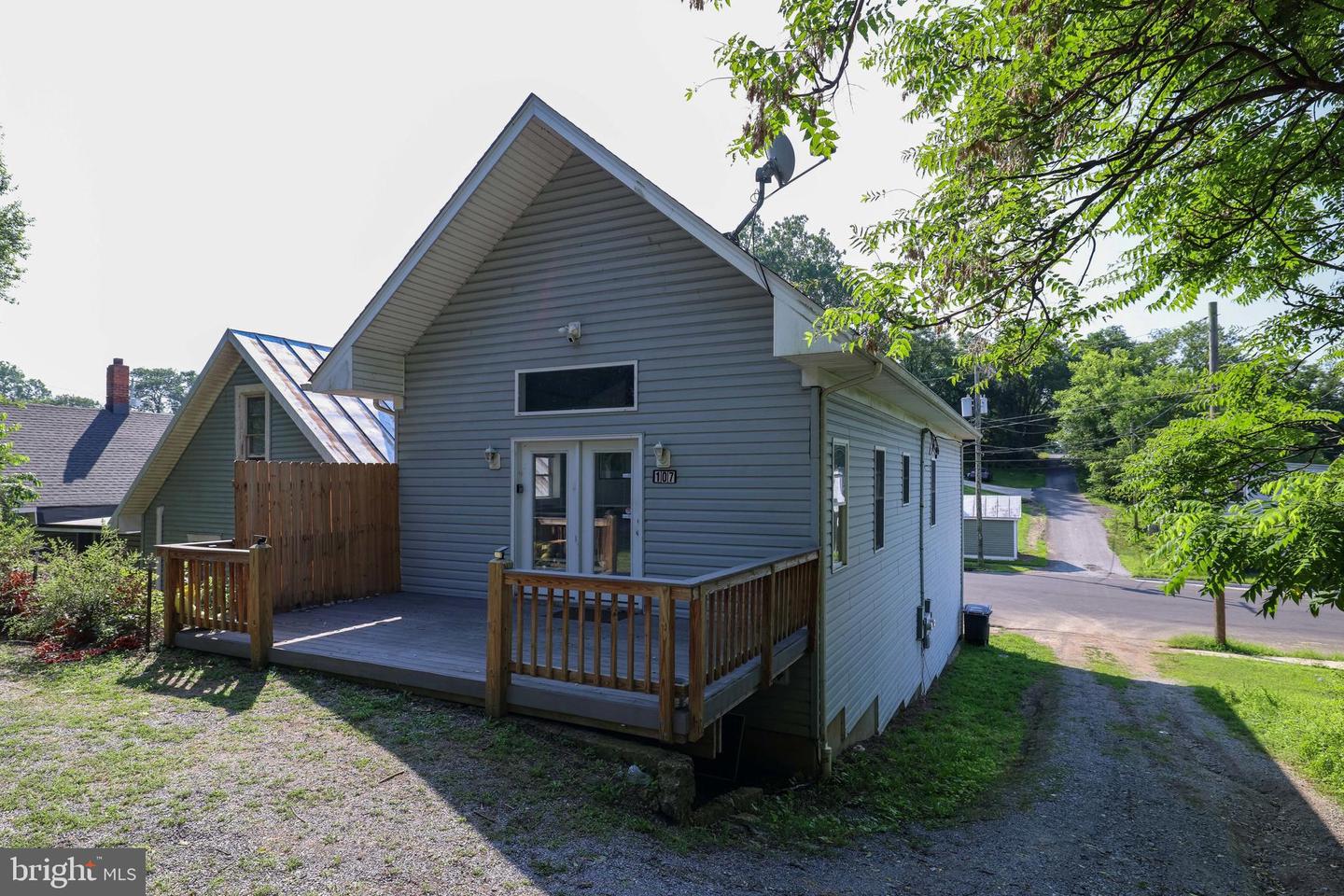 107 VIRGINIA AVE, SHENANDOAH, Virginia 22849, 2 Bedrooms Bedrooms, ,2 BathroomsBathrooms,Residential,For sale,107 VIRGINIA AVE,VAPA2005112 MLS # VAPA2005112