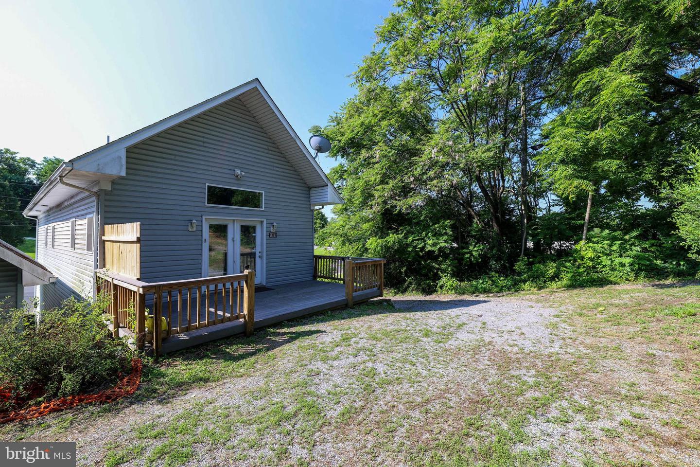 107 VIRGINIA AVE, SHENANDOAH, Virginia 22849, 2 Bedrooms Bedrooms, ,2 BathroomsBathrooms,Residential,For sale,107 VIRGINIA AVE,VAPA2005112 MLS # VAPA2005112
