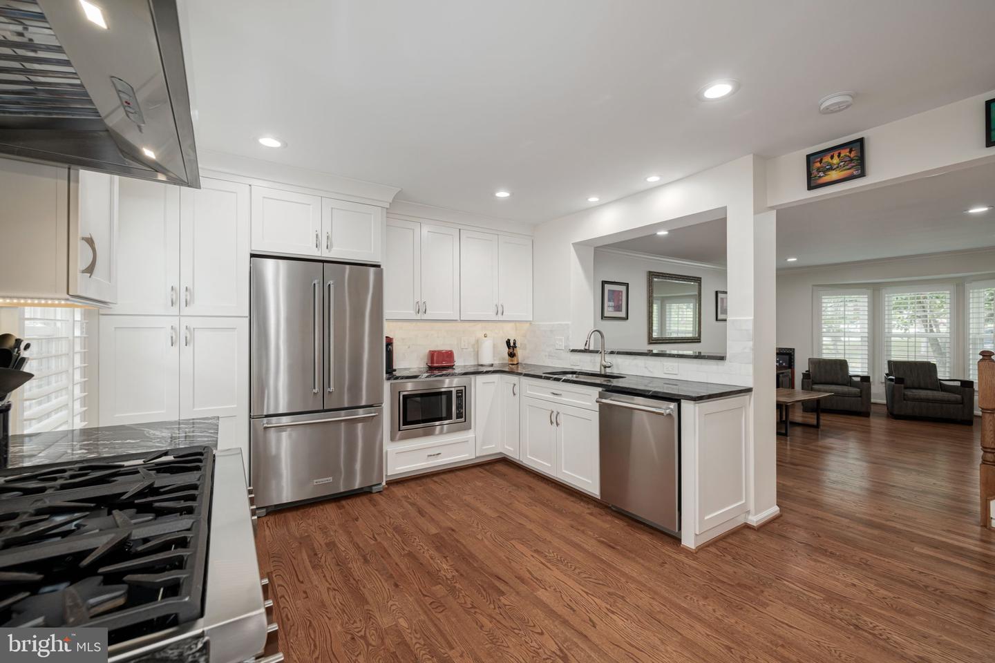 5209 DUNSTABLE LN, ALEXANDRIA, Virginia 22315, 3 Bedrooms Bedrooms, ,3 BathroomsBathrooms,Residential,For sale,5209 DUNSTABLE LN,VAFX2253732 MLS # VAFX2253732
