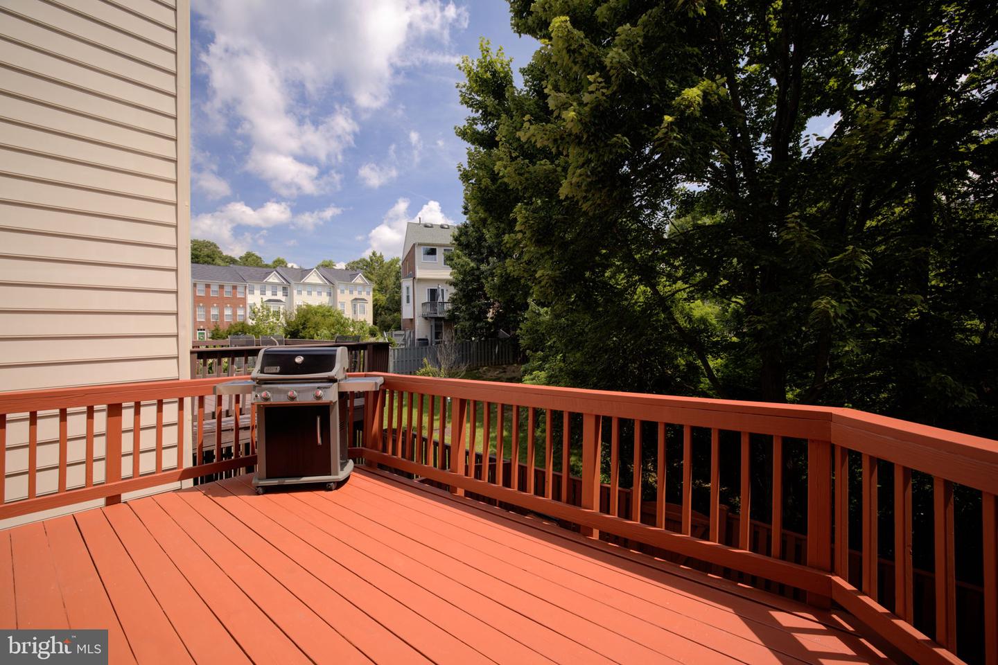 5209 DUNSTABLE LN, ALEXANDRIA, Virginia 22315, 3 Bedrooms Bedrooms, ,3 BathroomsBathrooms,Residential,For sale,5209 DUNSTABLE LN,VAFX2253732 MLS # VAFX2253732