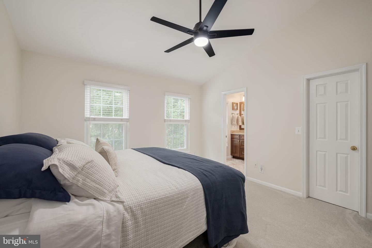 5209 DUNSTABLE LN, ALEXANDRIA, Virginia 22315, 3 Bedrooms Bedrooms, ,3 BathroomsBathrooms,Residential,For sale,5209 DUNSTABLE LN,VAFX2253732 MLS # VAFX2253732