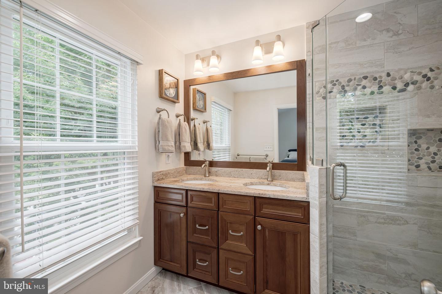 5209 DUNSTABLE LN, ALEXANDRIA, Virginia 22315, 3 Bedrooms Bedrooms, ,3 BathroomsBathrooms,Residential,For sale,5209 DUNSTABLE LN,VAFX2253732 MLS # VAFX2253732