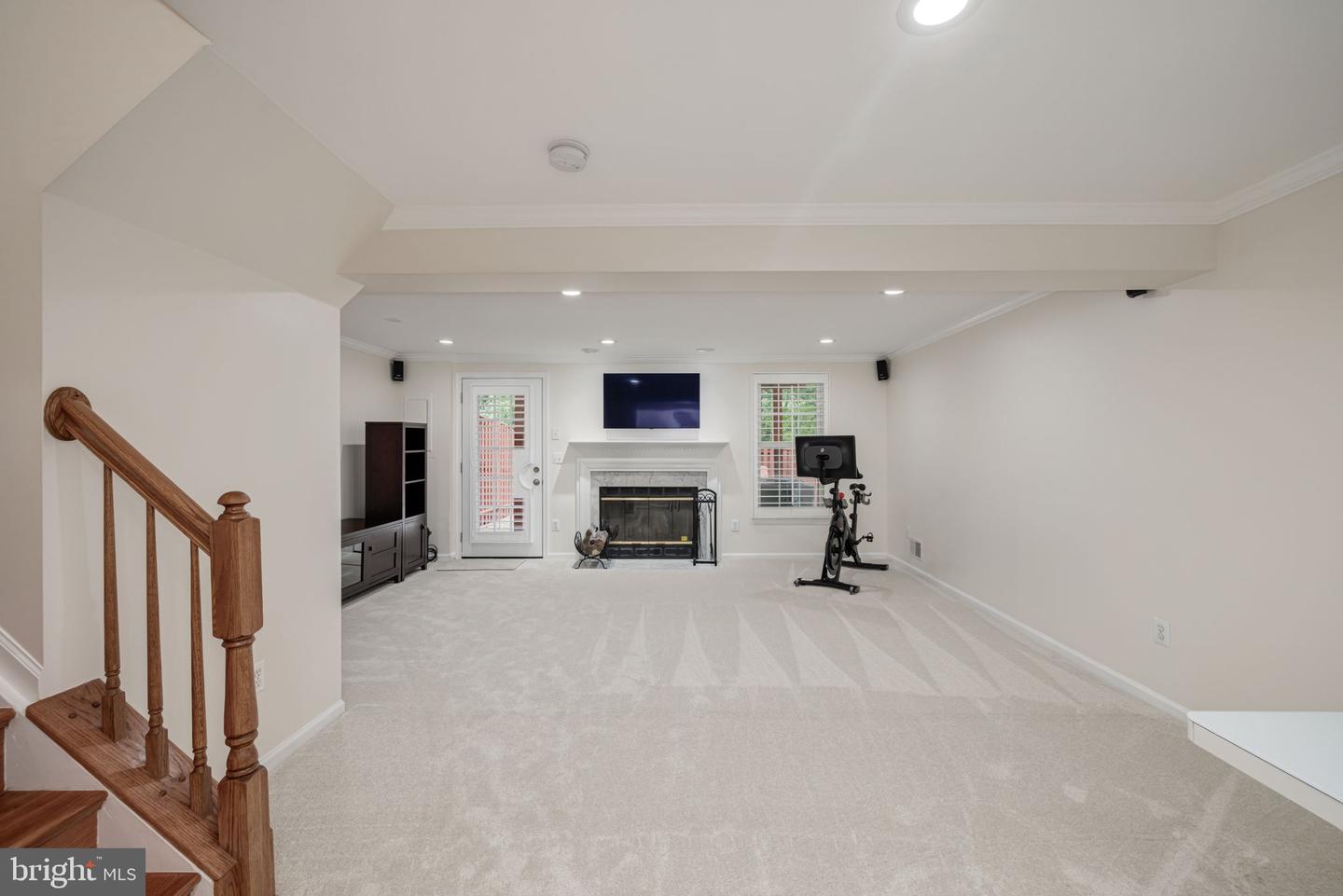 5209 DUNSTABLE LN, ALEXANDRIA, Virginia 22315, 3 Bedrooms Bedrooms, ,3 BathroomsBathrooms,Residential,For sale,5209 DUNSTABLE LN,VAFX2253732 MLS # VAFX2253732