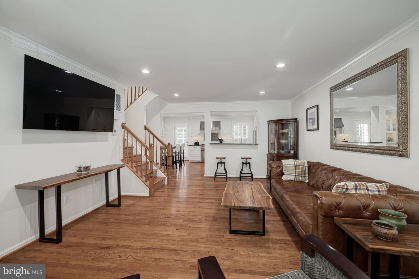 5209 DUNSTABLE LN, ALEXANDRIA, Virginia 22315, 3 Bedrooms Bedrooms, ,3 BathroomsBathrooms,Residential,For sale,5209 DUNSTABLE LN,VAFX2253732 MLS # VAFX2253732