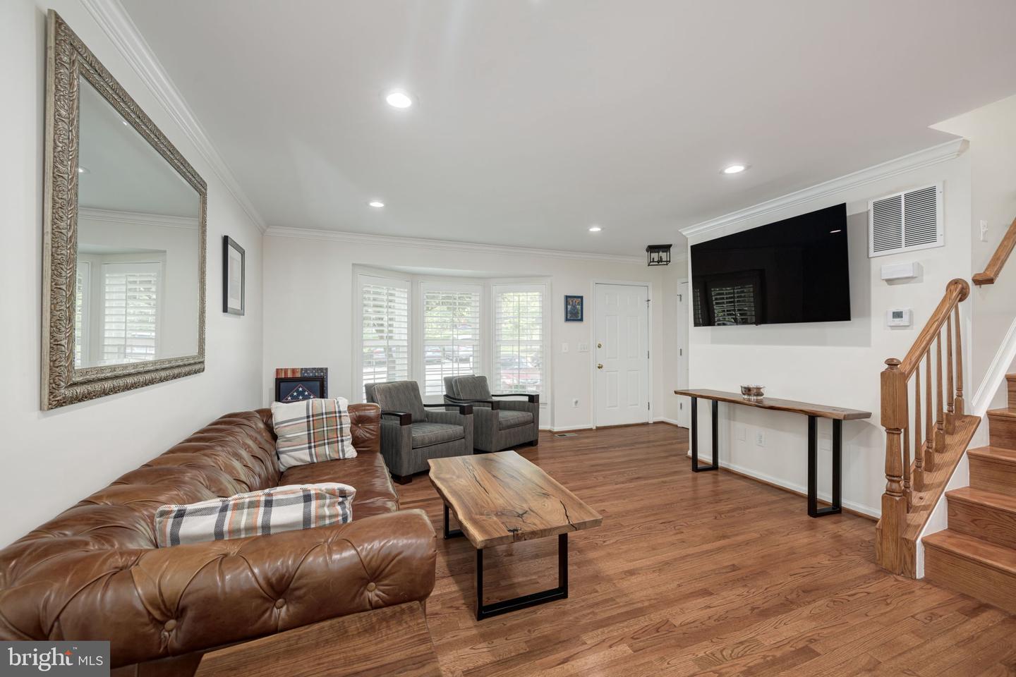5209 DUNSTABLE LN, ALEXANDRIA, Virginia 22315, 3 Bedrooms Bedrooms, ,3 BathroomsBathrooms,Residential,For sale,5209 DUNSTABLE LN,VAFX2253732 MLS # VAFX2253732