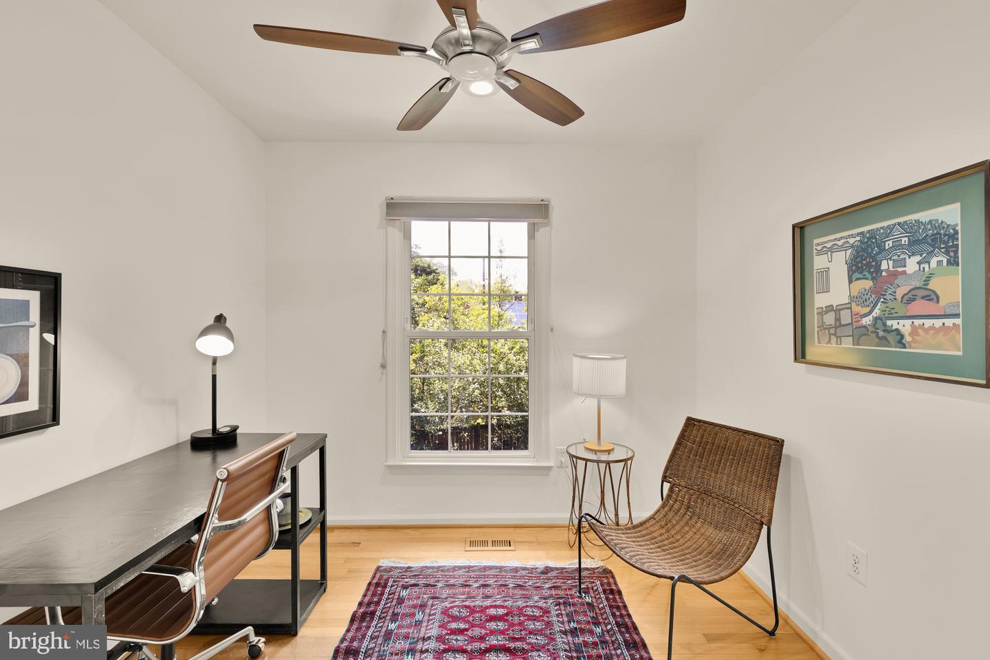 2546 S WALTER REED DR #B, ARLINGTON, Virginia 22206, 3 Bedrooms Bedrooms, ,3 BathroomsBathrooms,Residential,For sale,2546 S WALTER REED DR #B,VAAR2060294 MLS # VAAR2060294
