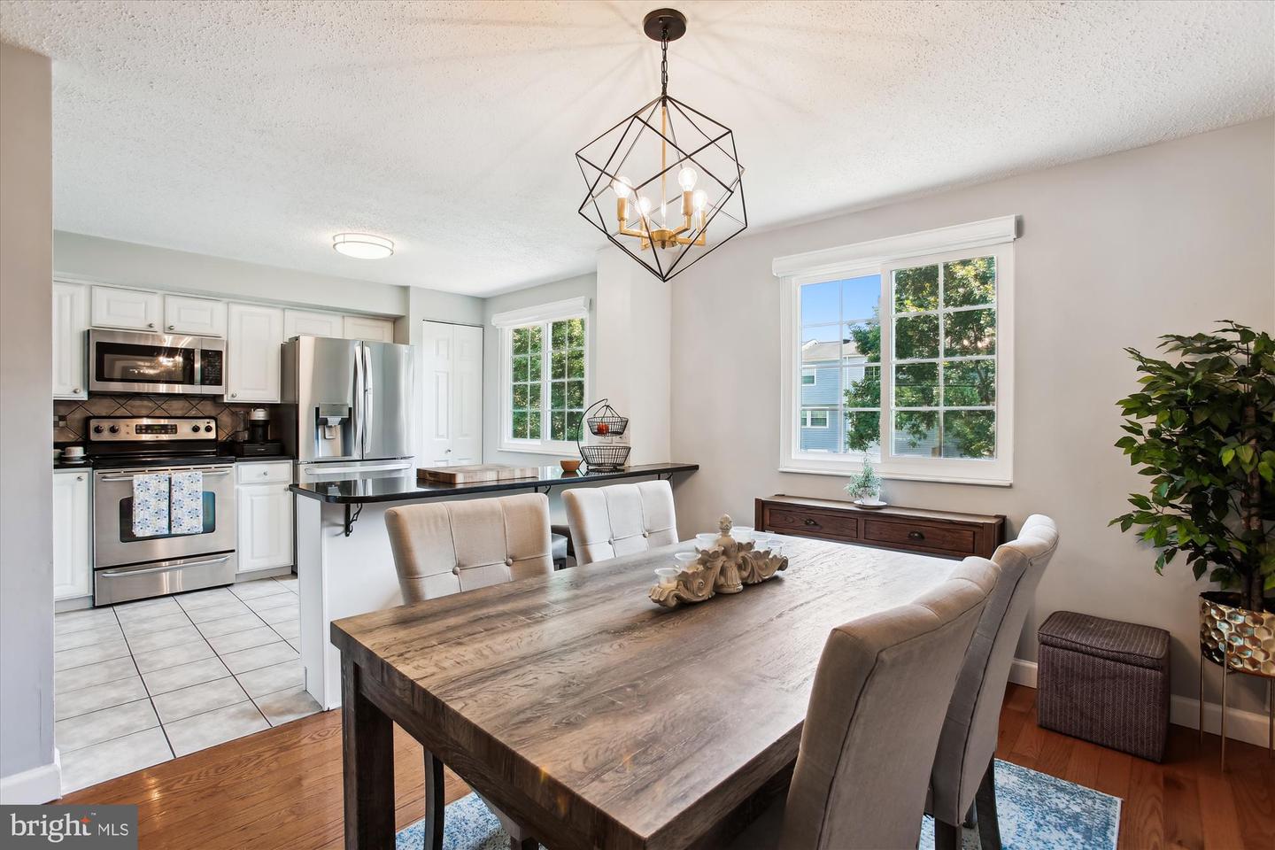 5231 PLEASURE COVE CT, ALEXANDRIA, Virginia 22315, 3 Bedrooms Bedrooms, ,2 BathroomsBathrooms,Residential,For sale,5231 PLEASURE COVE CT,VAFX2253766 MLS # VAFX2253766