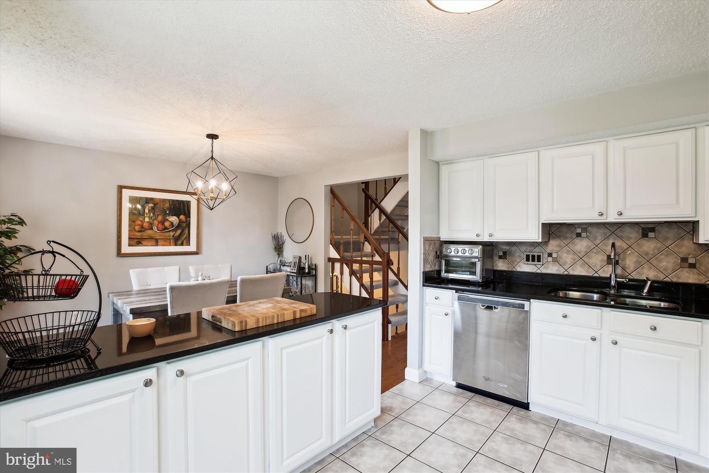 5231 PLEASURE COVE CT, ALEXANDRIA, Virginia 22315, 3 Bedrooms Bedrooms, ,2 BathroomsBathrooms,Residential,For sale,5231 PLEASURE COVE CT,VAFX2253766 MLS # VAFX2253766