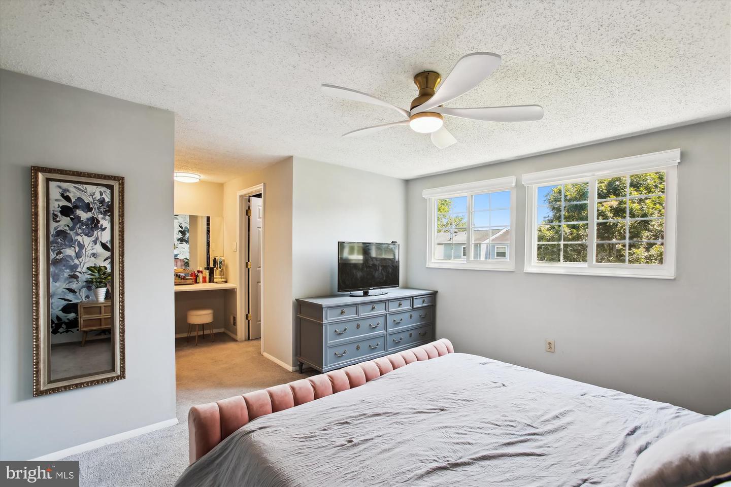 5231 PLEASURE COVE CT, ALEXANDRIA, Virginia 22315, 3 Bedrooms Bedrooms, ,2 BathroomsBathrooms,Residential,For sale,5231 PLEASURE COVE CT,VAFX2253766 MLS # VAFX2253766