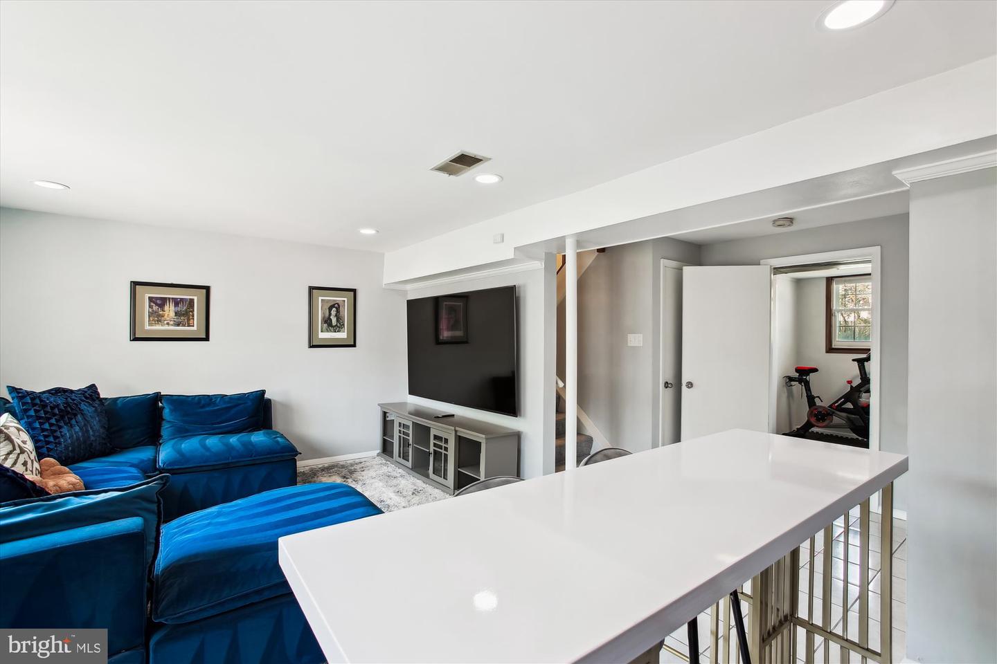 5231 PLEASURE COVE CT, ALEXANDRIA, Virginia 22315, 3 Bedrooms Bedrooms, ,2 BathroomsBathrooms,Residential,For sale,5231 PLEASURE COVE CT,VAFX2253766 MLS # VAFX2253766