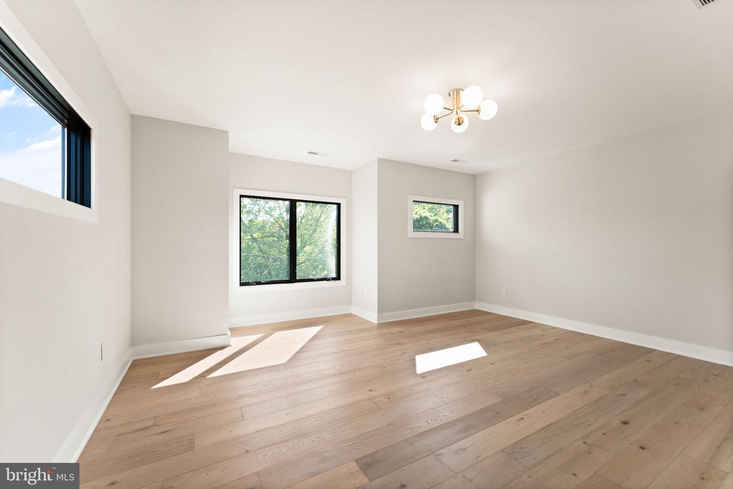 6602 FAIRLAWN DRIVE, MCLEAN, Virginia 22101, 7 Bedrooms Bedrooms, ,7 BathroomsBathrooms,Residential,For sale,6602 FAIRLAWN DRIVE,VAFX2165592 MLS # VAFX2165592
