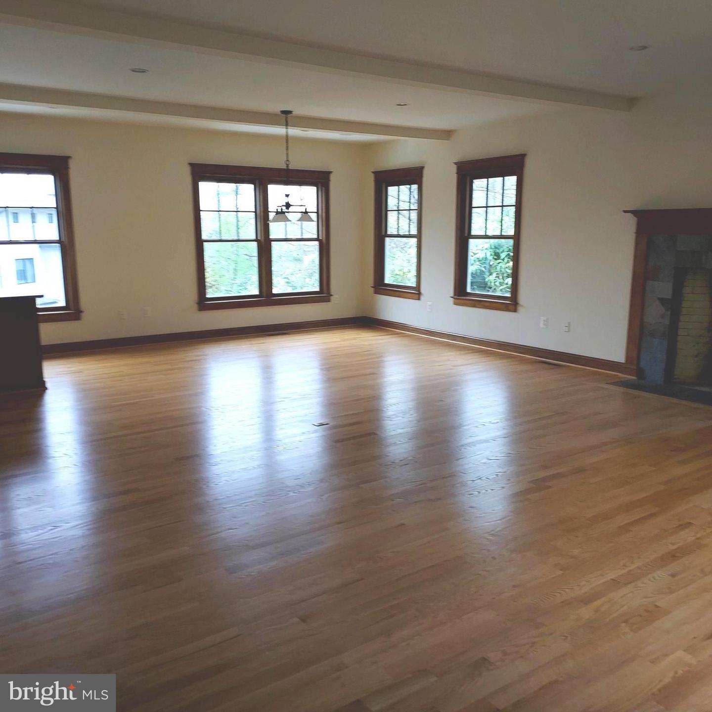 900 28TH ST S, ARLINGTON, Virginia 22202, 6 Bedrooms Bedrooms, ,5 BathroomsBathrooms,Residential,For sale,900 28TH ST S,VAAR2049954 MLS # VAAR2049954