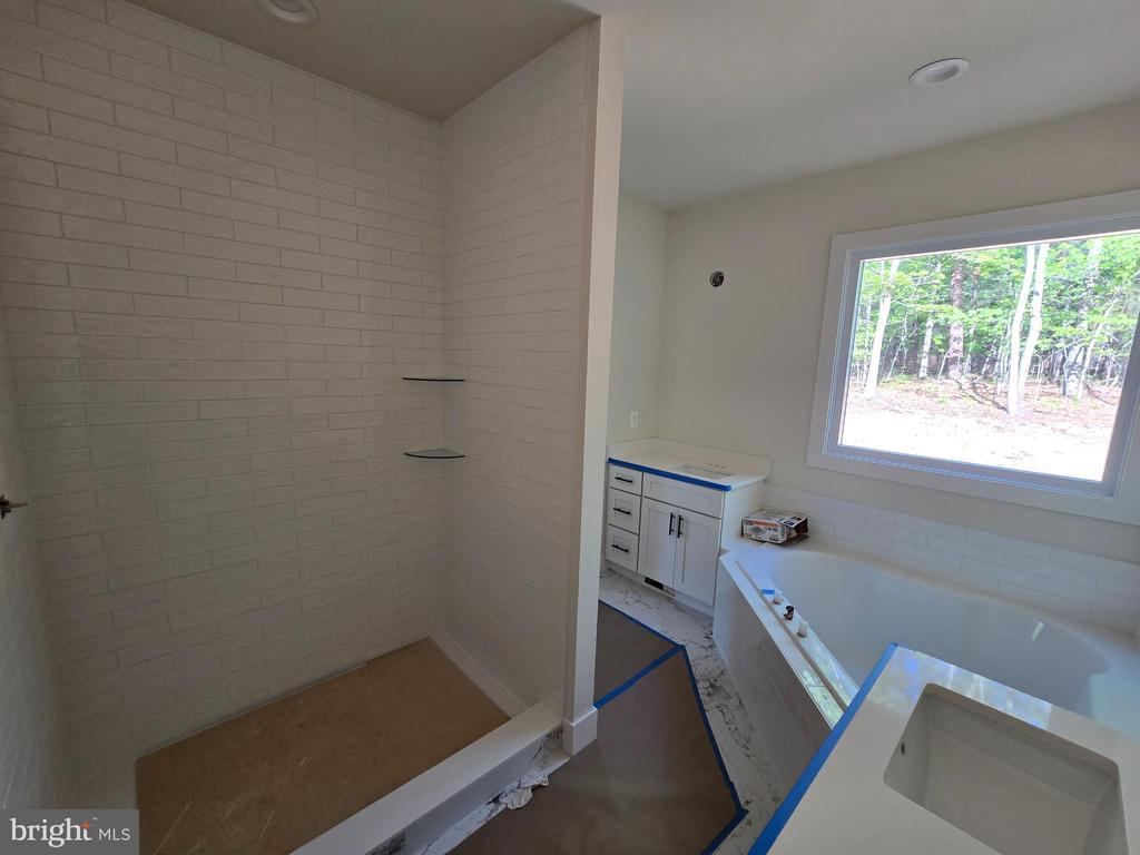 905 PINEHURST RD, GORDONSVILLE, Virginia 22942, 3 Bedrooms Bedrooms, ,2 BathroomsBathrooms,Residential,905 PINEHURST RD,VALA2007666 MLS # VALA2007666