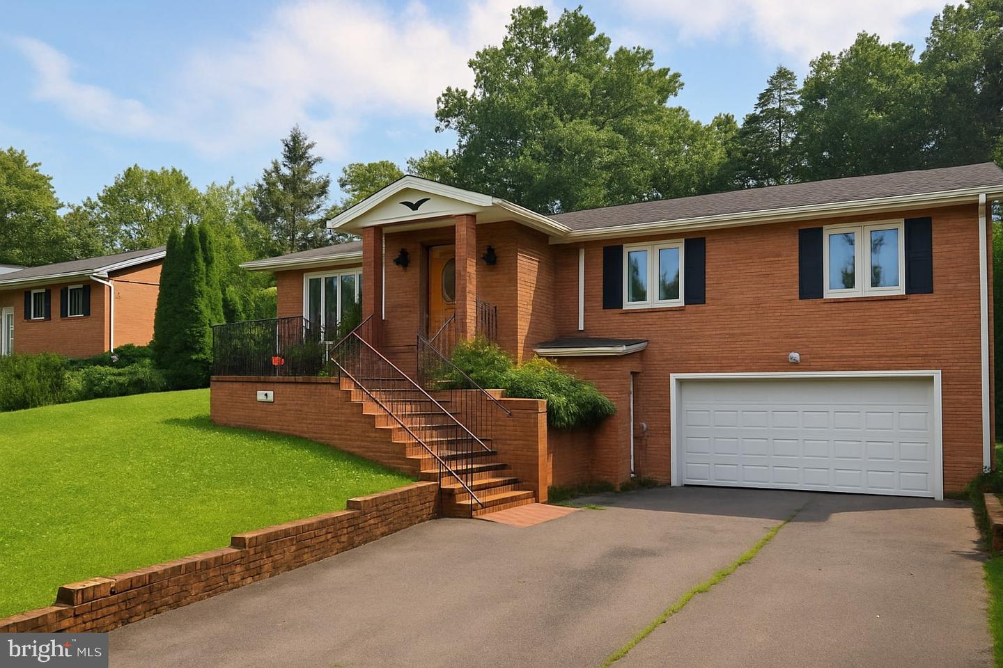 4100 DOWNING ST, ANNANDALE, Virginia 22003, 4 Bedrooms Bedrooms, ,3 BathroomsBathrooms,Residential,For sale,4100 DOWNING ST,VAFX2216726 MLS # VAFX2216726