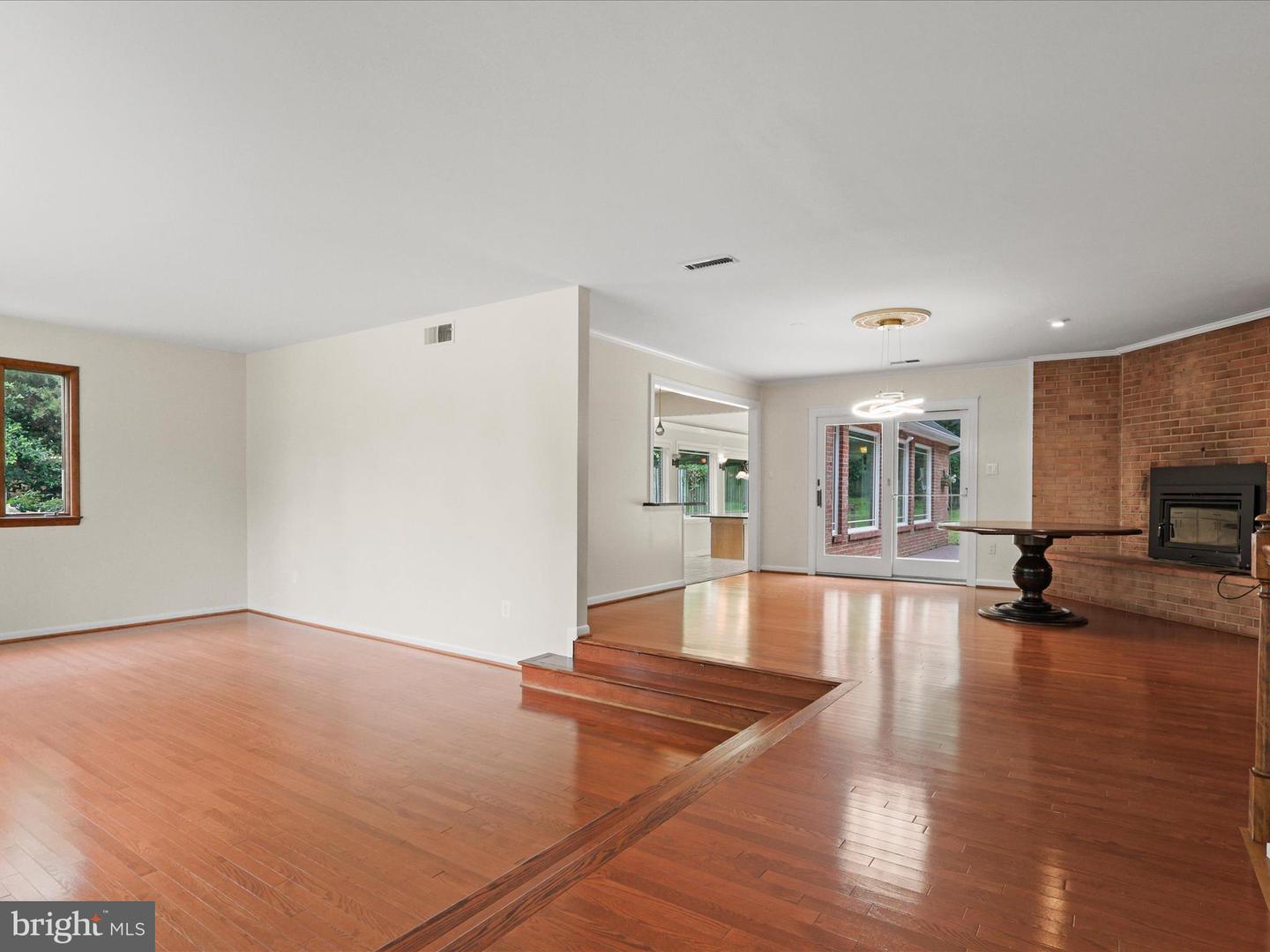 4100 DOWNING ST, ANNANDALE, Virginia 22003, 4 Bedrooms Bedrooms, ,3 BathroomsBathrooms,Residential,For sale,4100 DOWNING ST,VAFX2216726 MLS # VAFX2216726