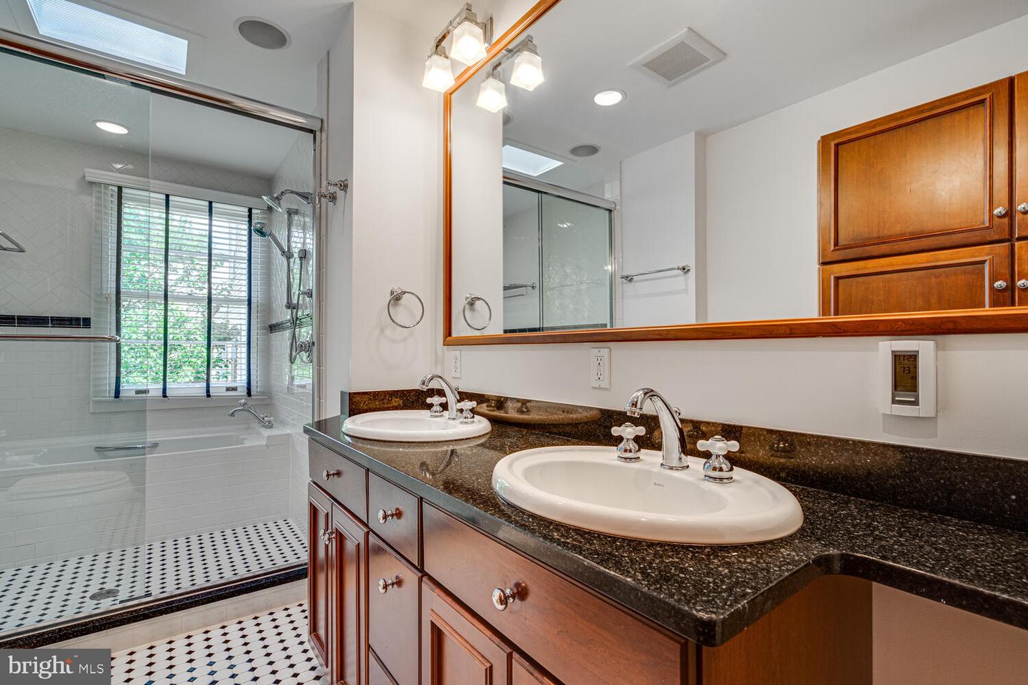 1805 MONROE ST NW, WASHINGTON, District Of Columbia 20010, 5 Bedrooms Bedrooms, ,2 BathroomsBathrooms,Residential,For sale,1805 MONROE ST NW,DCDC2174422 MLS # DCDC2174422