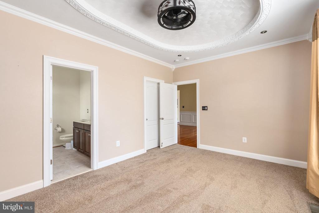 2011 CHESTERFIELD RD, LOCUST GROVE, Virginia 22508, 4 Bedrooms Bedrooms, ,3 BathroomsBathrooms,Residential,2011 CHESTERFIELD RD,VAOR2010012 MLS # VAOR2010012