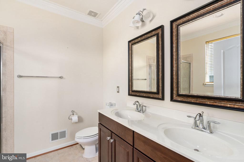 2011 CHESTERFIELD RD, LOCUST GROVE, Virginia 22508, 4 Bedrooms Bedrooms, ,3 BathroomsBathrooms,Residential,2011 CHESTERFIELD RD,VAOR2010012 MLS # VAOR2010012