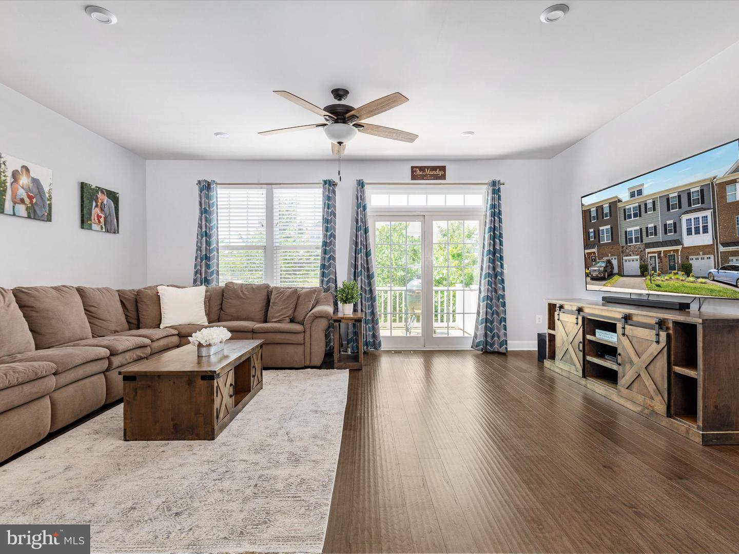 6210 QUINNS CREEK DR, HAYMARKET, Virginia 20169, 3 Bedrooms Bedrooms, ,3 BathroomsBathrooms,Residential,For sale,6210 QUINNS CREEK DR,VAPW2089868 MLS # VAPW2089868