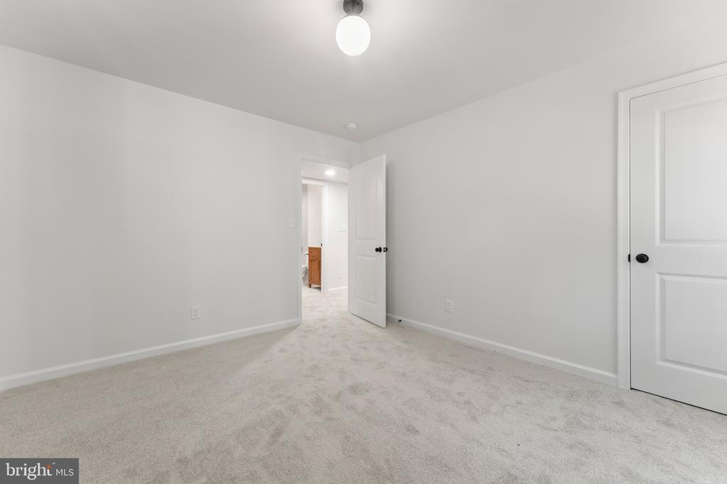 13235 SCOTTS MILL DR, CULPEPER, Virginia 22701, 5 Bedrooms Bedrooms, ,3 BathroomsBathrooms,Residential,13235 SCOTTS MILL DR,VACU2010974 MLS # VACU2010974