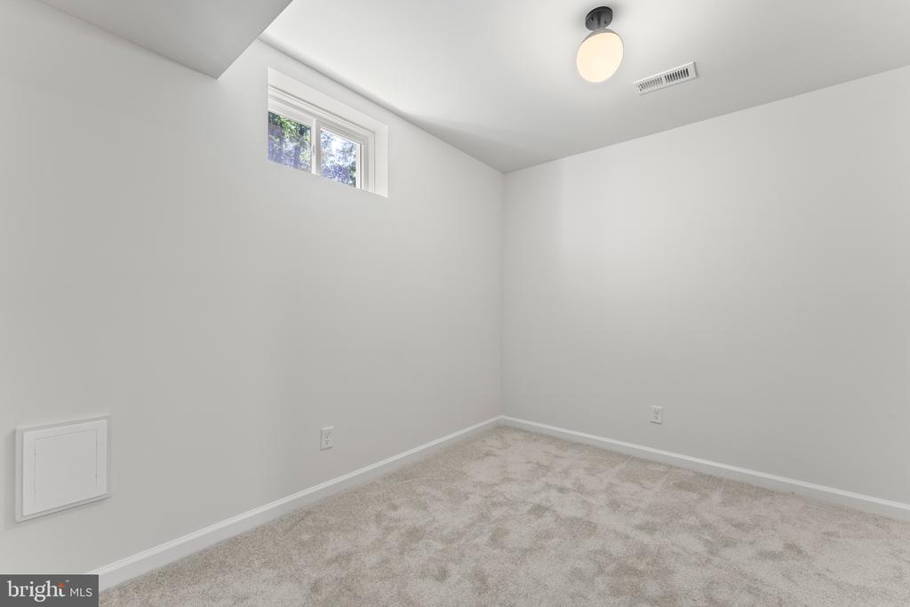 13235 SCOTTS MILL DR, CULPEPER, Virginia 22701, 5 Bedrooms Bedrooms, ,3 BathroomsBathrooms,Residential,13235 SCOTTS MILL DR,VACU2010974 MLS # VACU2010974