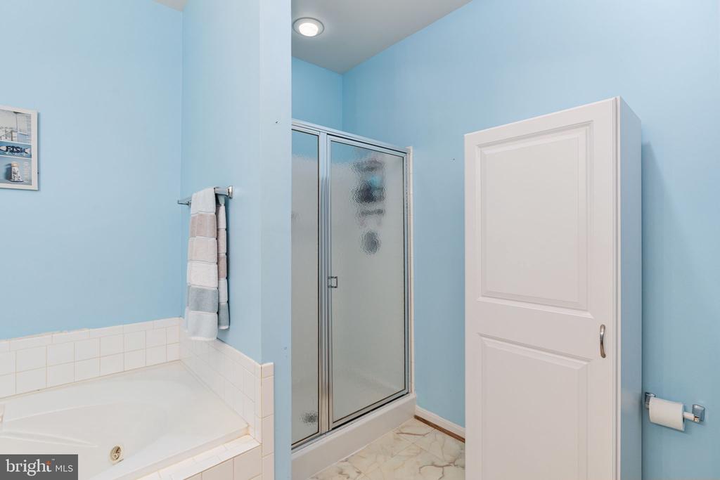 11313 MACON DR, FREDERICKSBURG, Virginia 22407, 2 Bedrooms Bedrooms, ,2 BathroomsBathrooms,Residential,11313 MACON DR,VASP2034678 MLS # VASP2034678