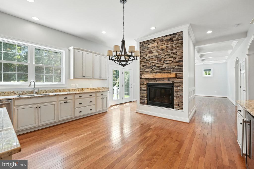 10512 CHATHAM RIDGE WAY, SPOTSYLVANIA, Virginia 22551, 5 Bedrooms Bedrooms, ,4 BathroomsBathrooms,Residential,10512 CHATHAM RIDGE WAY,VASP2034294 MLS # VASP2034294