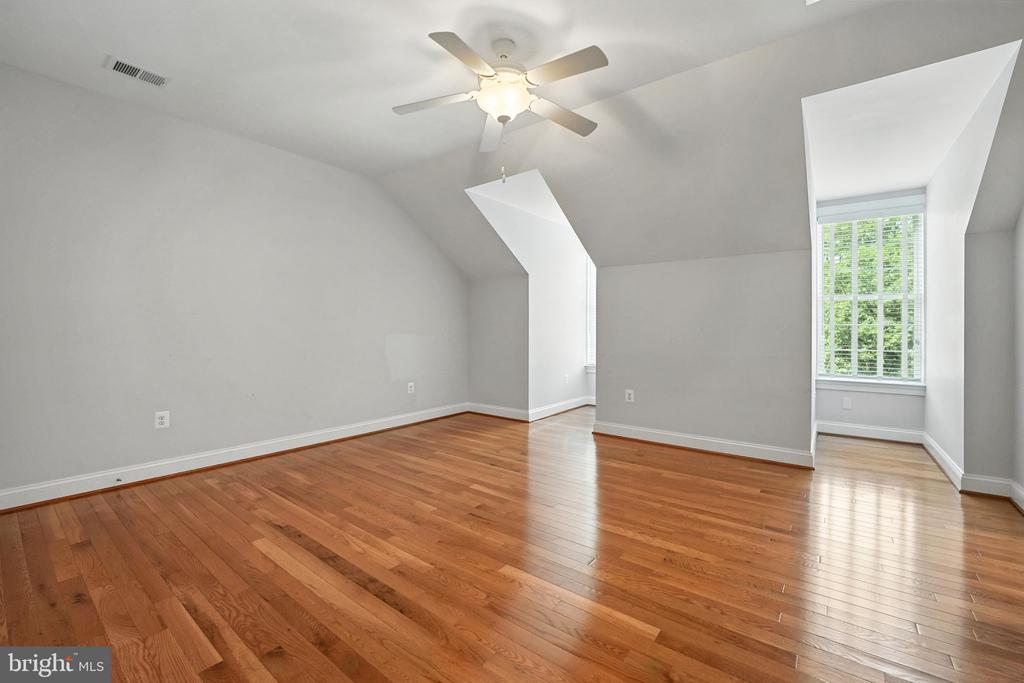 10512 CHATHAM RIDGE WAY, SPOTSYLVANIA, Virginia 22551, 5 Bedrooms Bedrooms, ,4 BathroomsBathrooms,Residential,10512 CHATHAM RIDGE WAY,VASP2034294 MLS # VASP2034294
