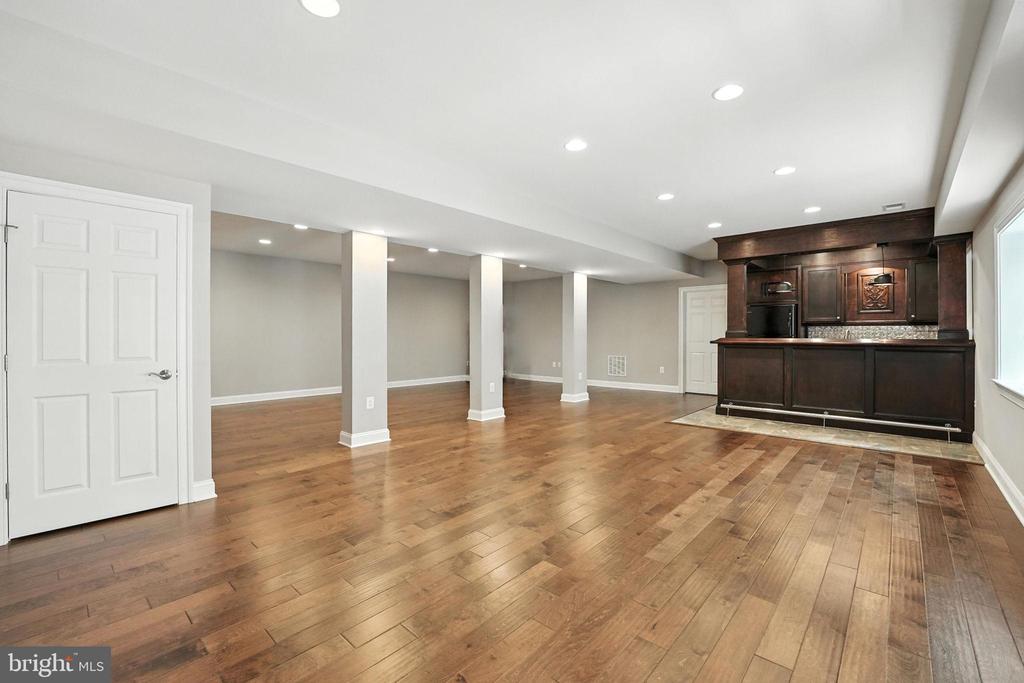 10512 CHATHAM RIDGE WAY, SPOTSYLVANIA, Virginia 22551, 5 Bedrooms Bedrooms, ,4 BathroomsBathrooms,Residential,10512 CHATHAM RIDGE WAY,VASP2034294 MLS # VASP2034294