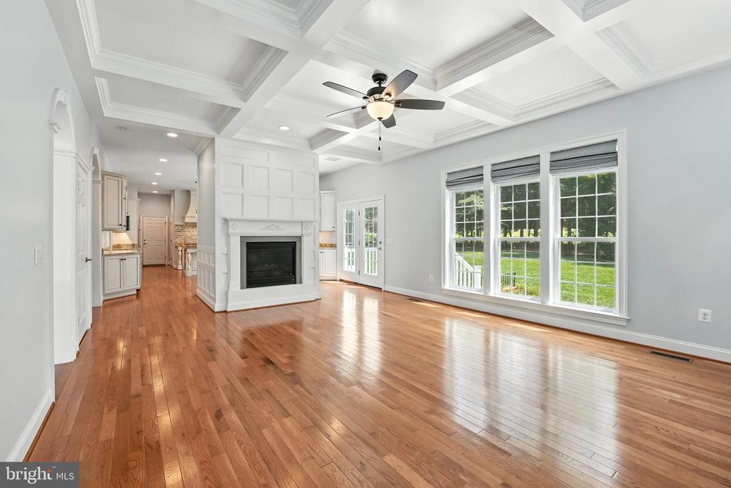 10512 CHATHAM RIDGE WAY, SPOTSYLVANIA, Virginia 22551, 5 Bedrooms Bedrooms, ,4 BathroomsBathrooms,Residential,10512 CHATHAM RIDGE WAY,VASP2034294 MLS # VASP2034294