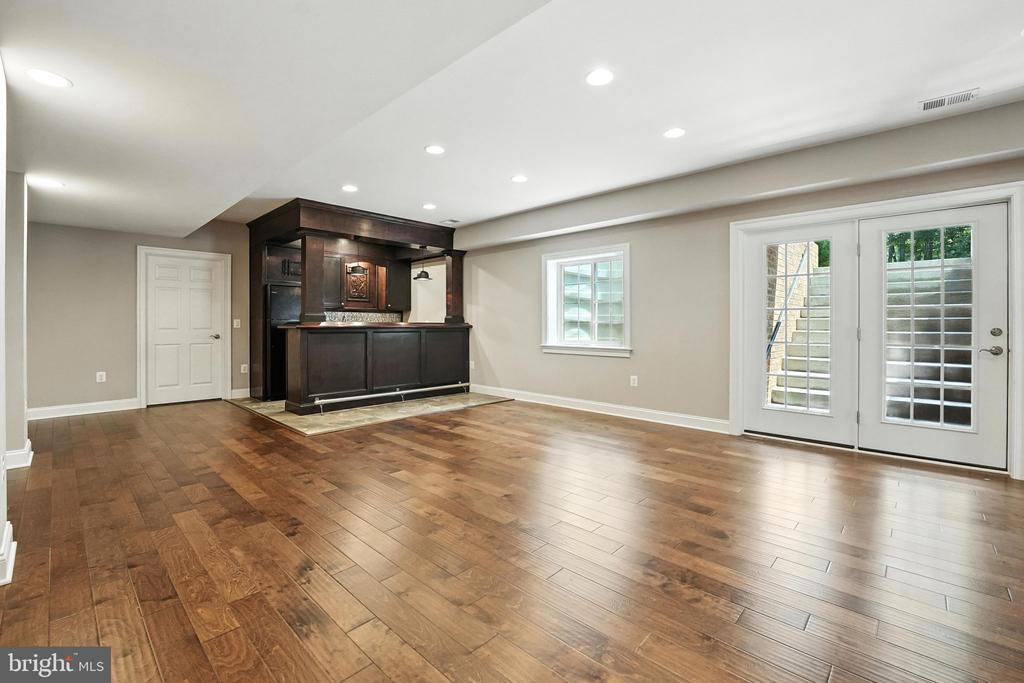 10512 CHATHAM RIDGE WAY, SPOTSYLVANIA, Virginia 22551, 5 Bedrooms Bedrooms, ,4 BathroomsBathrooms,Residential,10512 CHATHAM RIDGE WAY,VASP2034294 MLS # VASP2034294
