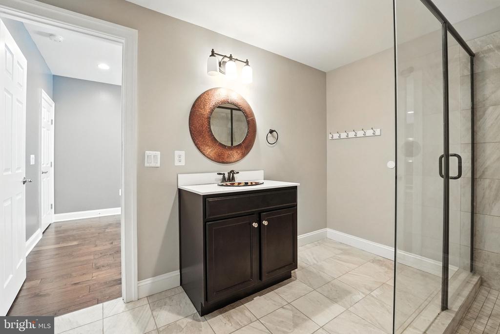 10512 CHATHAM RIDGE WAY, SPOTSYLVANIA, Virginia 22551, 5 Bedrooms Bedrooms, ,4 BathroomsBathrooms,Residential,10512 CHATHAM RIDGE WAY,VASP2034294 MLS # VASP2034294