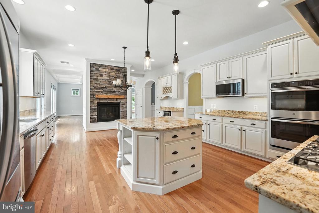 10512 CHATHAM RIDGE WAY, SPOTSYLVANIA, Virginia 22551, 5 Bedrooms Bedrooms, ,4 BathroomsBathrooms,Residential,10512 CHATHAM RIDGE WAY,VASP2034294 MLS # VASP2034294