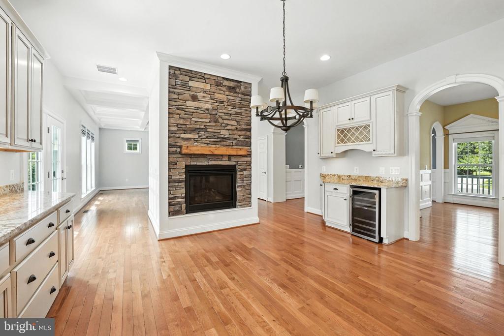 10512 CHATHAM RIDGE WAY, SPOTSYLVANIA, Virginia 22551, 5 Bedrooms Bedrooms, ,4 BathroomsBathrooms,Residential,10512 CHATHAM RIDGE WAY,VASP2034294 MLS # VASP2034294