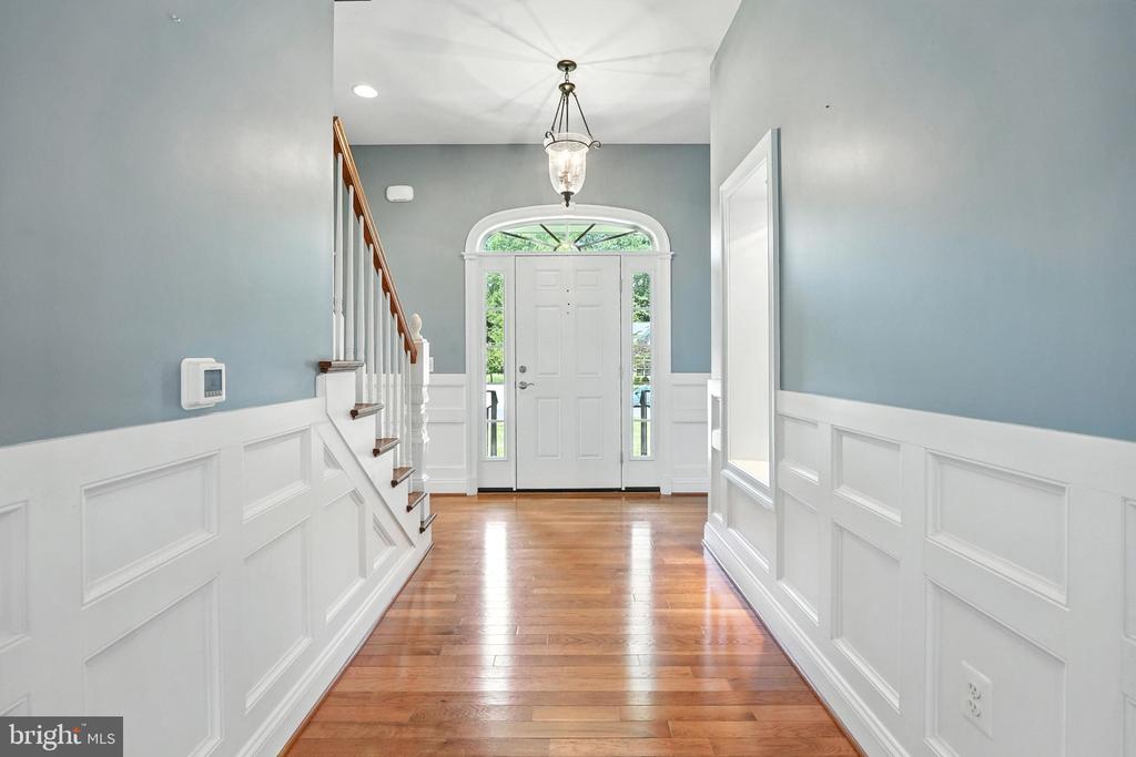 10512 CHATHAM RIDGE WAY, SPOTSYLVANIA, Virginia 22551, 5 Bedrooms Bedrooms, ,4 BathroomsBathrooms,Residential,10512 CHATHAM RIDGE WAY,VASP2034294 MLS # VASP2034294