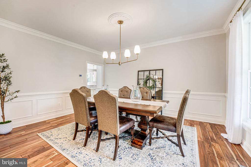 11304 CHIVALRY CHASE LN, SPOTSYLVANIA, Virginia 22551, 5 Bedrooms Bedrooms, ,4 BathroomsBathrooms,Residential,11304 CHIVALRY CHASE LN,VASP2034682 MLS # VASP2034682
