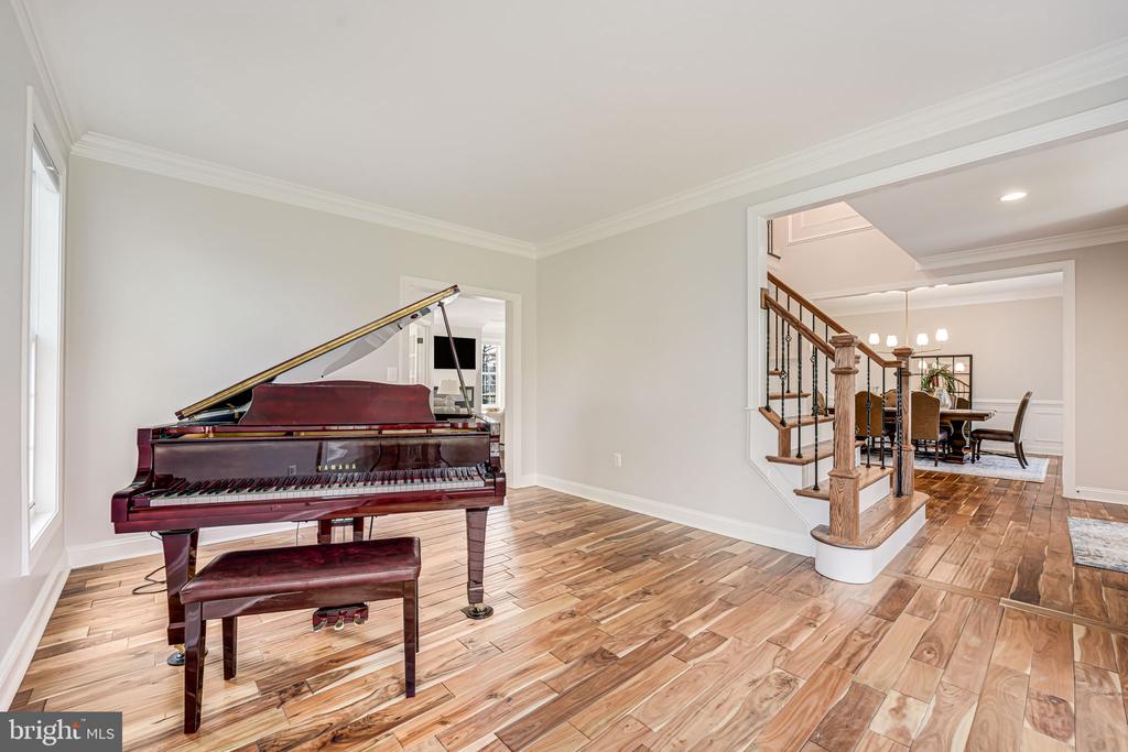 11304 CHIVALRY CHASE LN, SPOTSYLVANIA, Virginia 22551, 5 Bedrooms Bedrooms, ,4 BathroomsBathrooms,Residential,11304 CHIVALRY CHASE LN,VASP2034682 MLS # VASP2034682