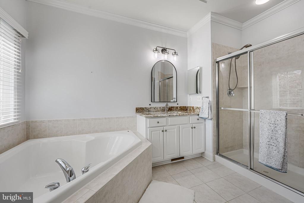11304 CHIVALRY CHASE LN, SPOTSYLVANIA, Virginia 22551, 5 Bedrooms Bedrooms, ,4 BathroomsBathrooms,Residential,11304 CHIVALRY CHASE LN,VASP2034682 MLS # VASP2034682