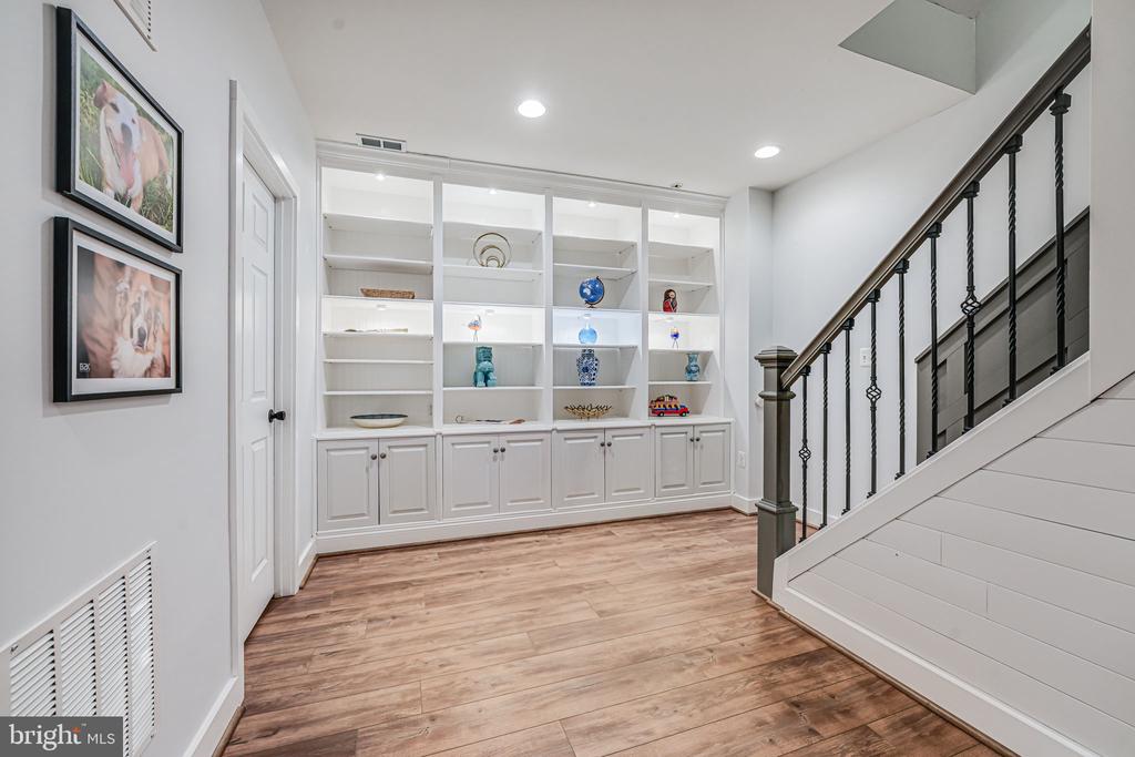 11304 CHIVALRY CHASE LN, SPOTSYLVANIA, Virginia 22551, 5 Bedrooms Bedrooms, ,4 BathroomsBathrooms,Residential,11304 CHIVALRY CHASE LN,VASP2034682 MLS # VASP2034682