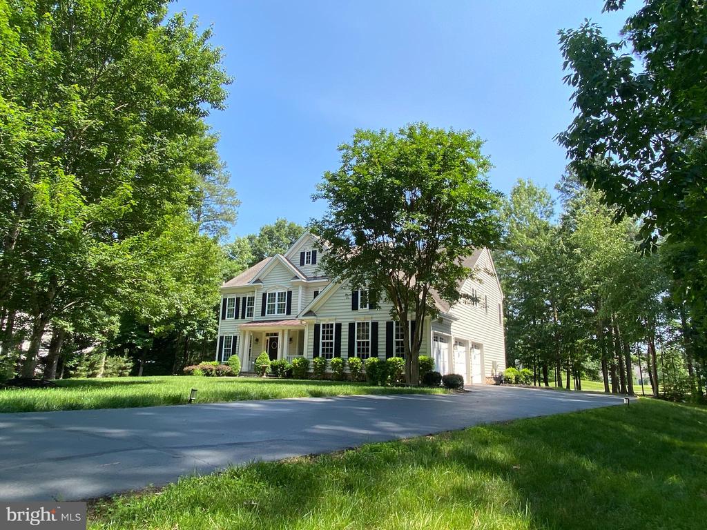 11304 CHIVALRY CHASE LN, SPOTSYLVANIA, Virginia 22551, 5 Bedrooms Bedrooms, ,4 BathroomsBathrooms,Residential,11304 CHIVALRY CHASE LN,VASP2034682 MLS # VASP2034682