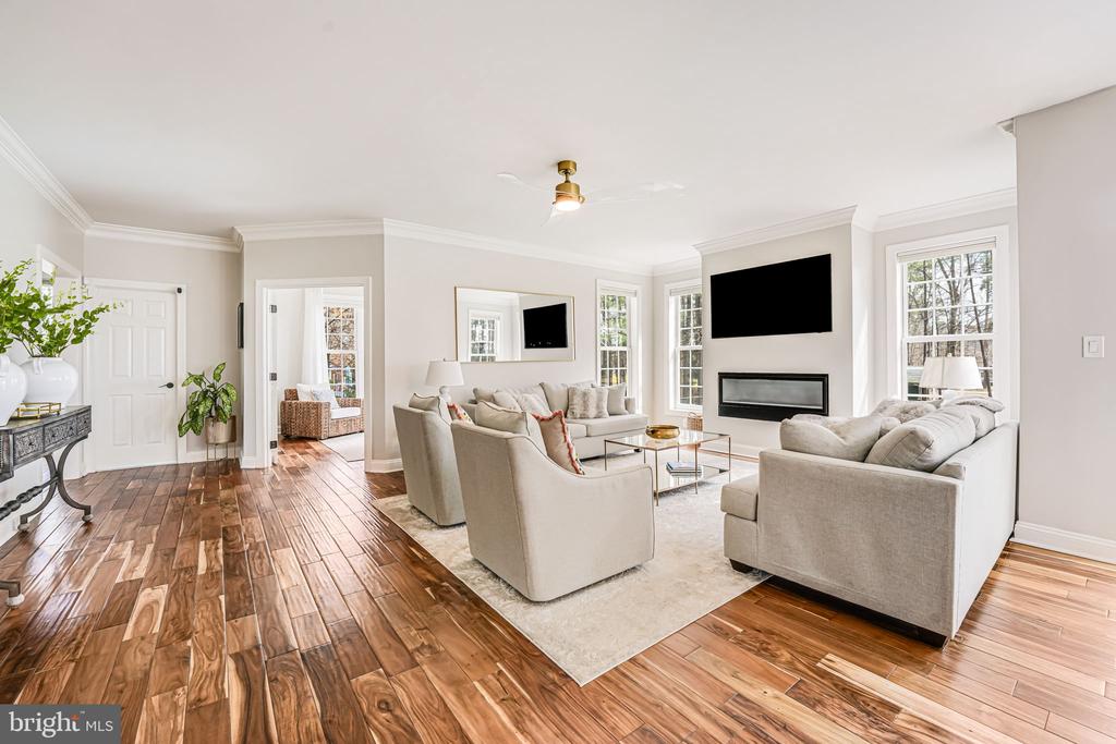 11304 CHIVALRY CHASE LN, SPOTSYLVANIA, Virginia 22551, 5 Bedrooms Bedrooms, ,4 BathroomsBathrooms,Residential,11304 CHIVALRY CHASE LN,VASP2034682 MLS # VASP2034682