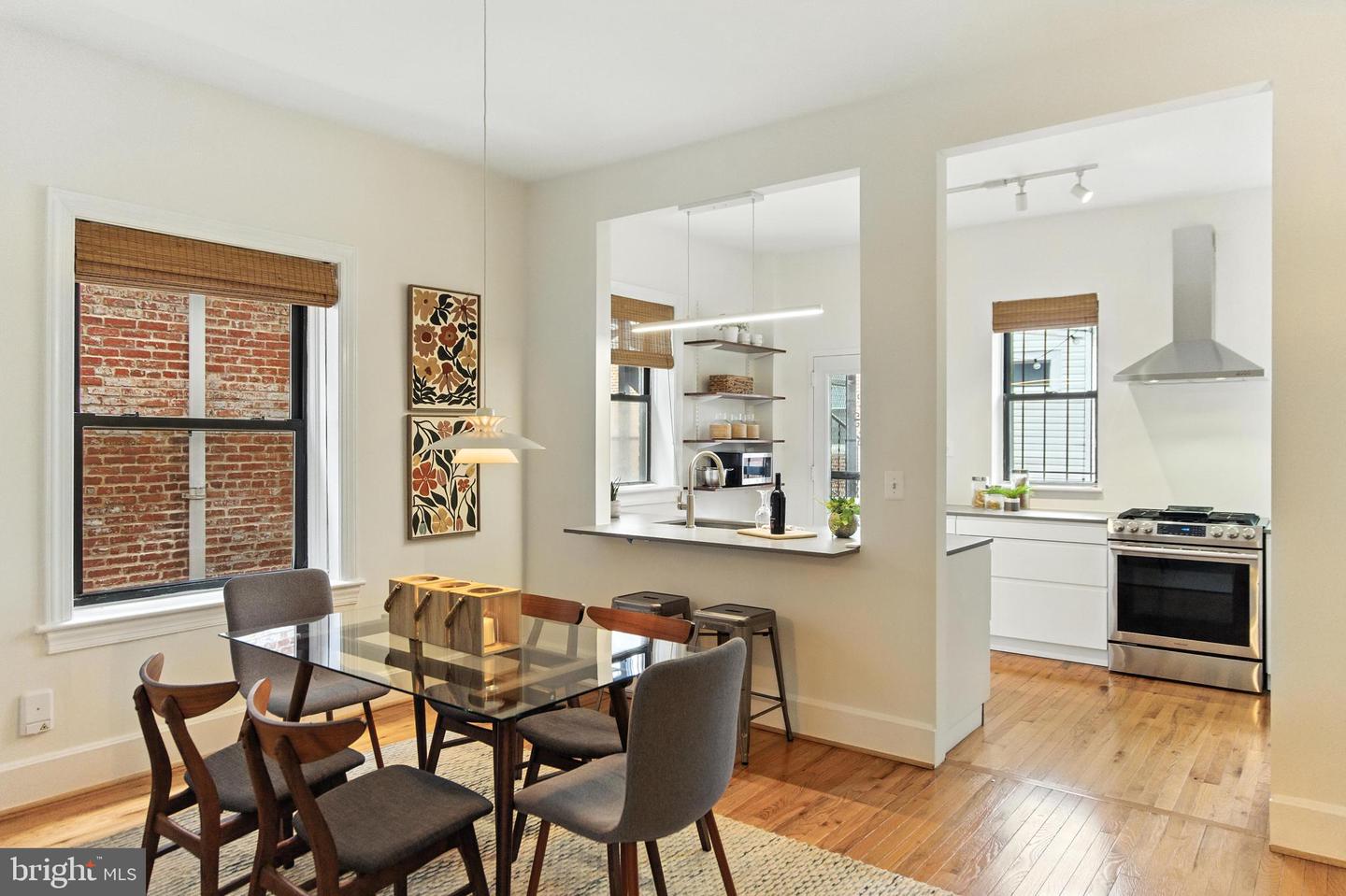 147 R ST NE #8, WASHINGTON, District Of Columbia 20002, 2 Bedrooms Bedrooms, ,2 BathroomsBathrooms,Residential,For sale,147 R ST NE #8,DCDC2195916 MLS # DCDC2195916