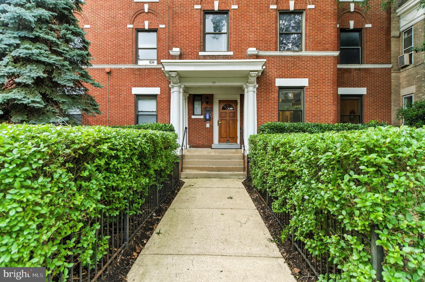 147 R ST NE #8, WASHINGTON, District Of Columbia 20002, 2 Bedrooms Bedrooms, ,2 BathroomsBathrooms,Residential,For sale,147 R ST NE #8,DCDC2195916 MLS # DCDC2195916