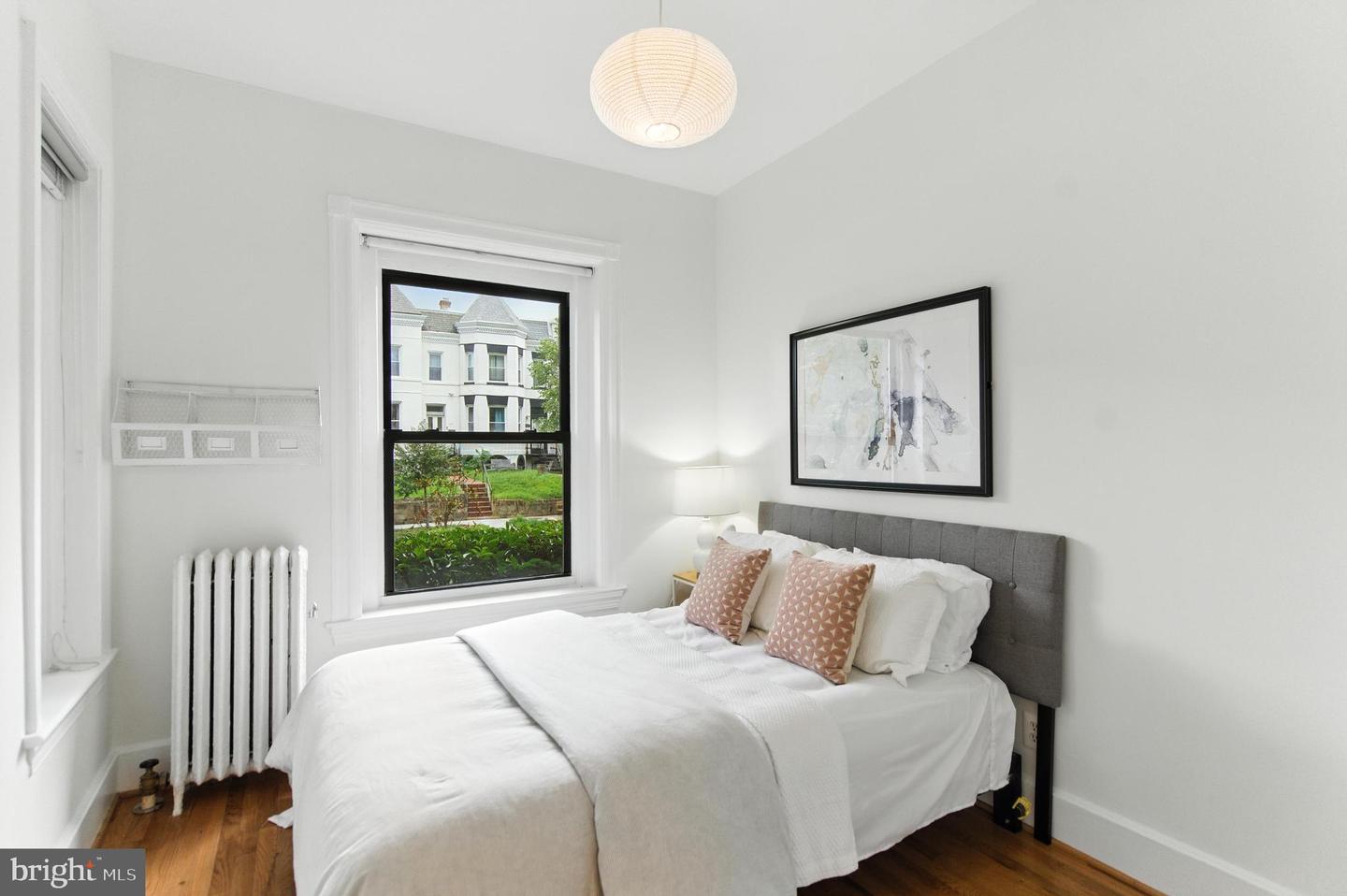 147 R ST NE #8, WASHINGTON, District Of Columbia 20002, 2 Bedrooms Bedrooms, ,2 BathroomsBathrooms,Residential,For sale,147 R ST NE #8,DCDC2195916 MLS # DCDC2195916