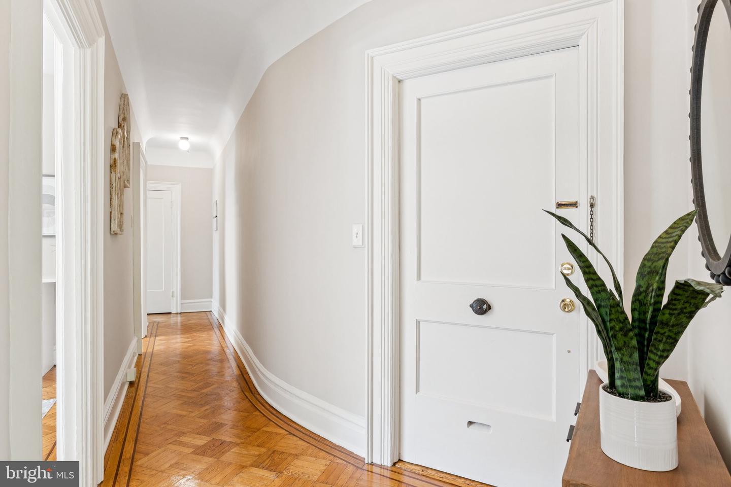 2039 NEW HAMPSHIRE AVE NW #104, WASHINGTON, District Of Columbia 20009, 1 Bedroom Bedrooms, 5 Rooms Rooms,1 BathroomBathrooms,Residential,For sale,2039 NEW HAMPSHIRE AVE NW #104,DCDC2197858 MLS # DCDC2197858
