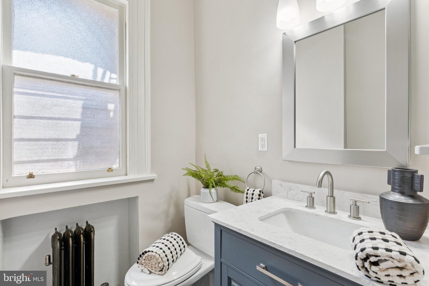 2039 NEW HAMPSHIRE AVE NW #104, WASHINGTON, District Of Columbia 20009, 1 Bedroom Bedrooms, 5 Rooms Rooms,1 BathroomBathrooms,Residential,For sale,2039 NEW HAMPSHIRE AVE NW #104,DCDC2197858 MLS # DCDC2197858